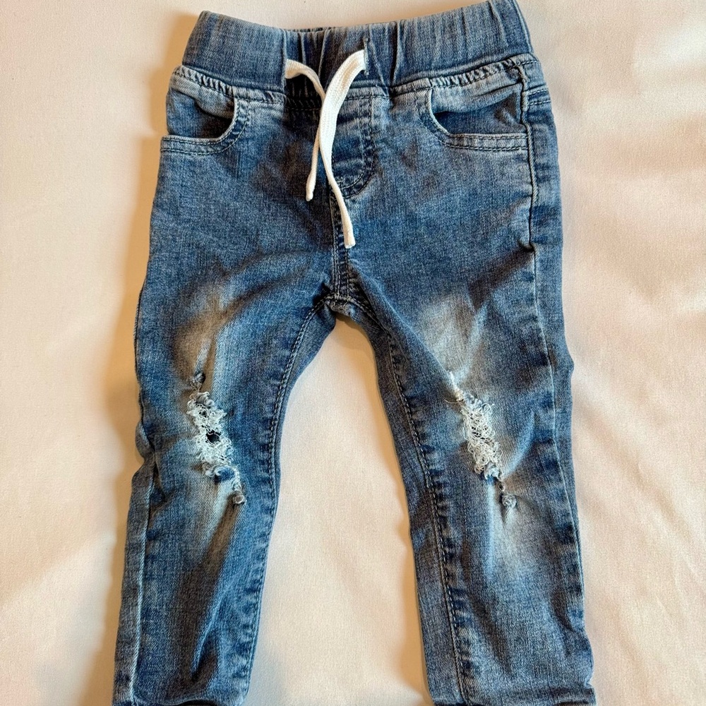 Little Bipsy 18M Distressed Jeans